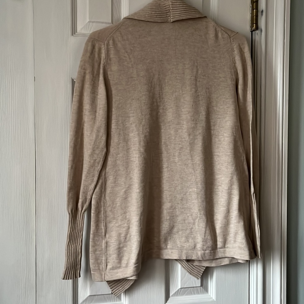 Gap cream colored waterfall cardigan size small - Picture 3 of 12